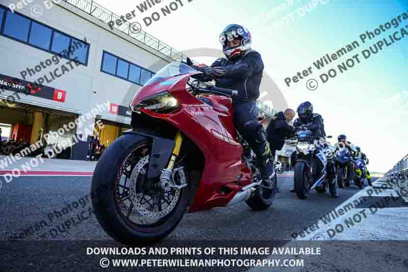 cadwell no limits trackday;cadwell park;cadwell park photographs;cadwell trackday photographs;enduro digital images;event digital images;eventdigitalimages;navarra;no limits trackdays;peter wileman photography;racing digital images;trackday digital images;trackday photos